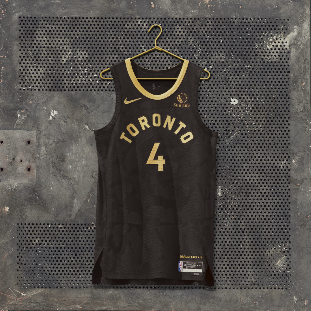 ho22-nbacityedition-na-offbody-toronto-hero-0020-05-sp-01